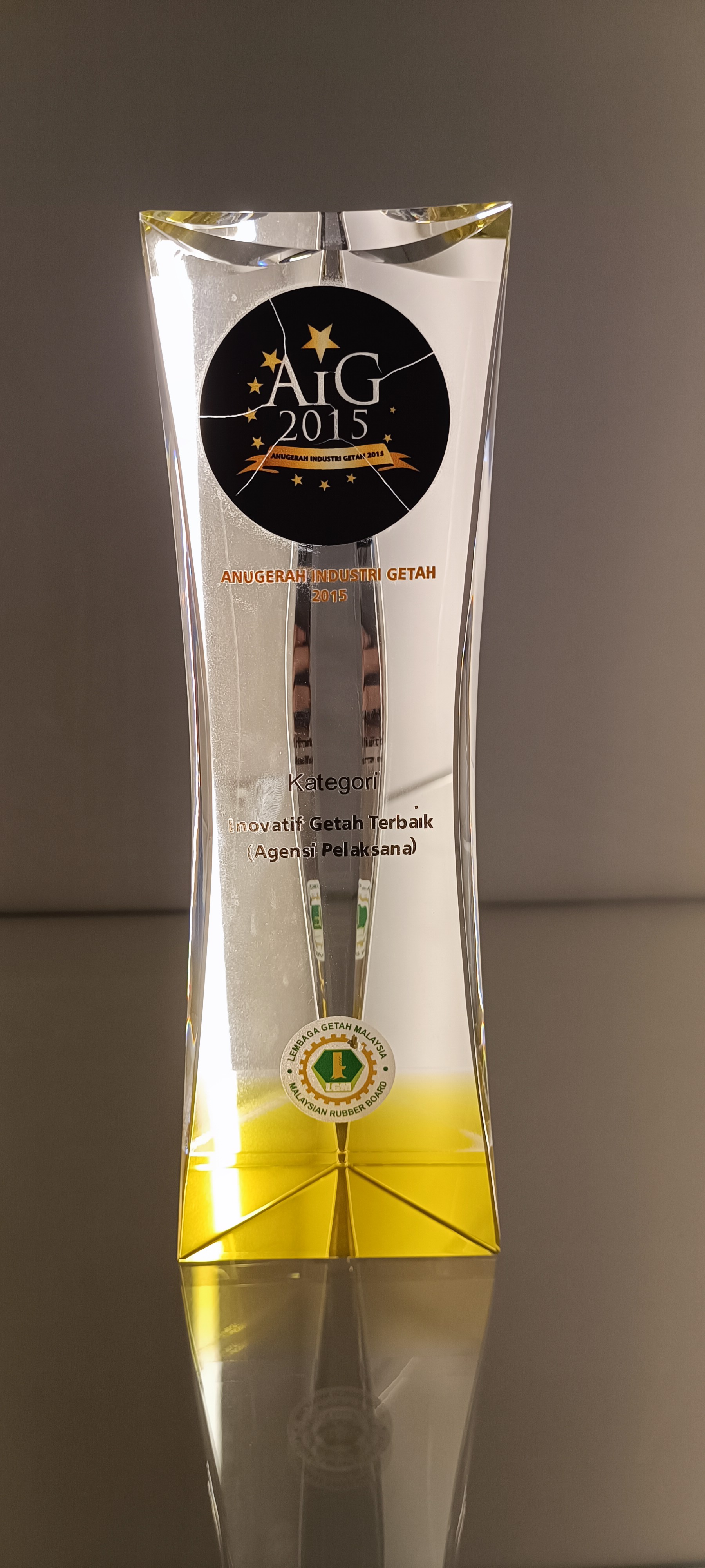 ANUGERAH INDUSTRI GETAH 2015